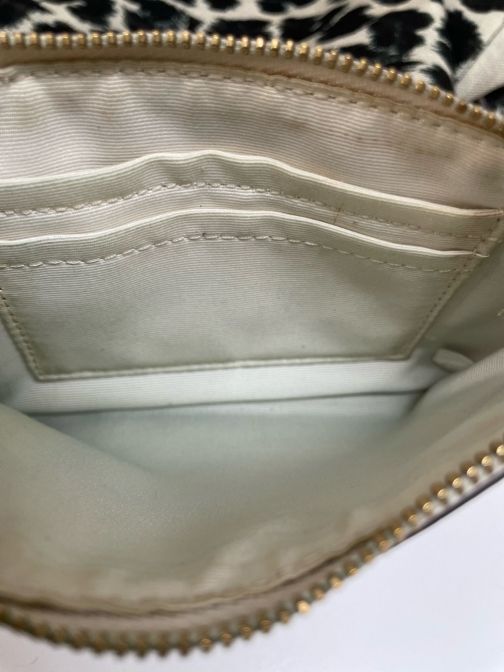 Coach Pebbled Leather Wristlet in Cream with Gold Hardware - Picture 5 of 6